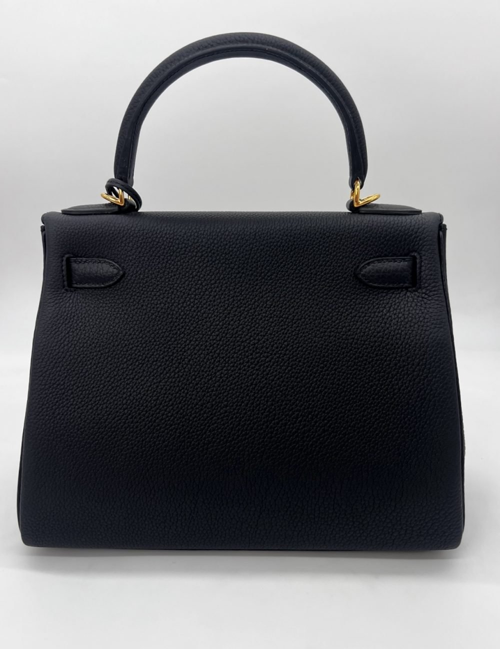 Hermès Kelly 28 Noir Togo Gold Hardware - Image 4