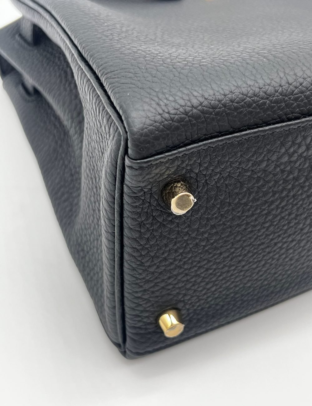 Hermès Kelly 28 Noir Togo Gold Hardware - Image 7