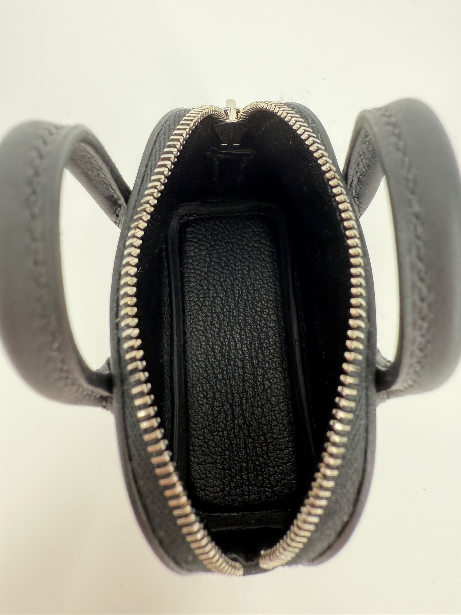 Hermès Bolide Shark Charm - Image 8