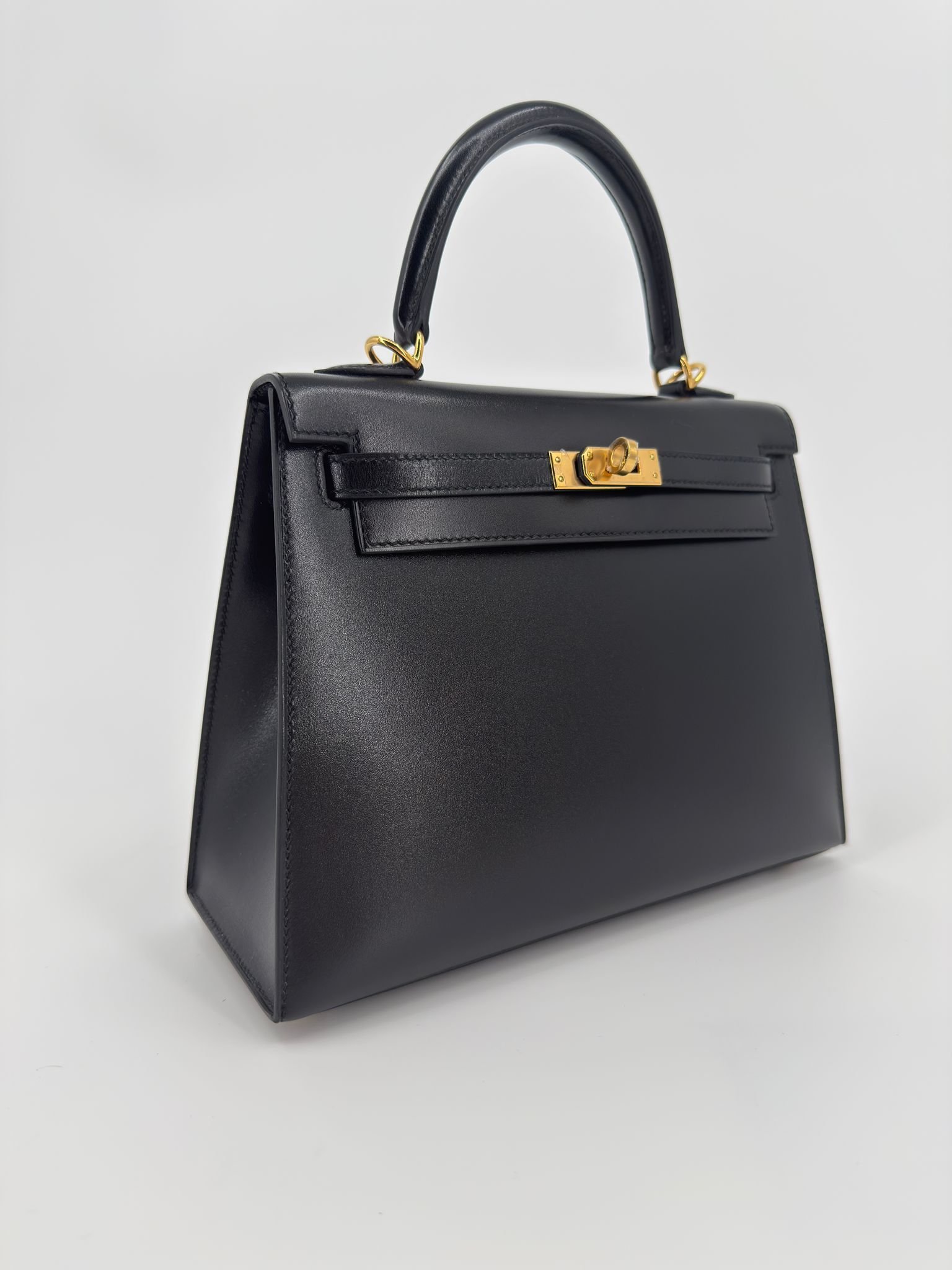 Hermès Kelly 25 Sellier Noir Box Leather Gold Hardware - Image 2